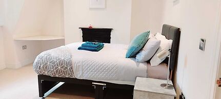 Monthly, Short, Stays 2-bed Apartment in Reading