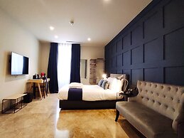 The Manoel Hotel