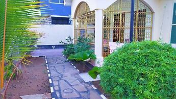 Stay.Plus Mtwapa Holiday Home