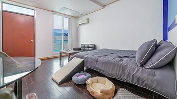 Chuncheon Dogandstay