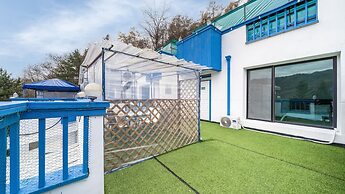 Chuncheon Dogandstay