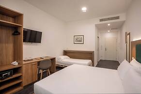 V Hotel