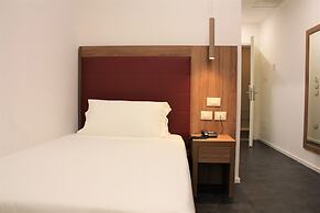 V Hotel