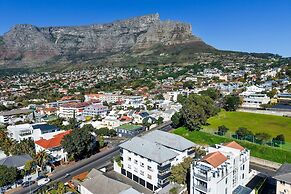 Manella On Kloof