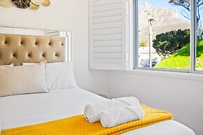 Manella On Kloof