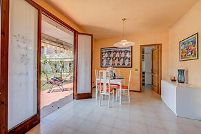 Cinzia Apartment Front Beach