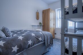 Hawtree Cottage - 2 Bed Cottage - Tenby