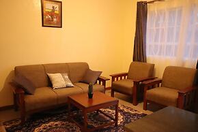Stay.Plus Ebony Mara House