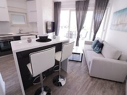 Apartments & Rooms Danivan Pool Villas B