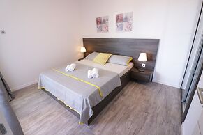 Apartments & Rooms Danivan Pool Villas B