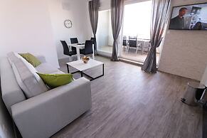 Apartments & Rooms Danivan Pool Villas B