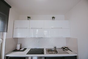 Apartments & Rooms Danivan Pool Villas B