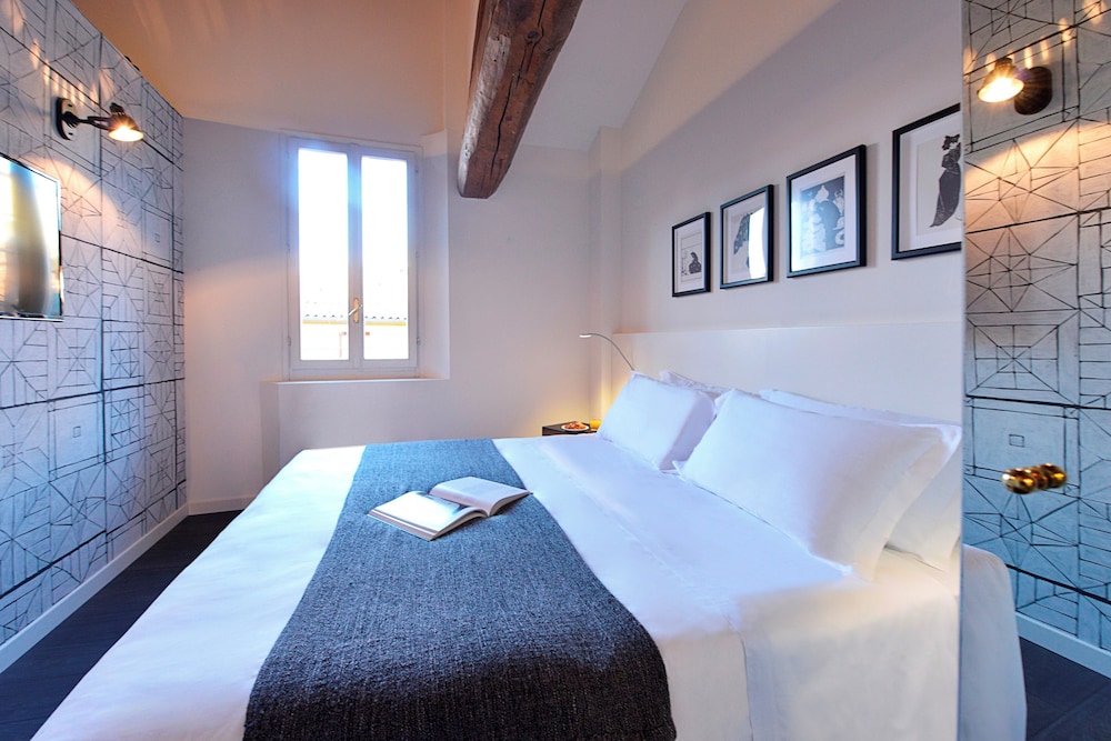 Phi Hotel Bologna Apartments