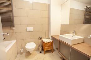 Luxury Suites Castel