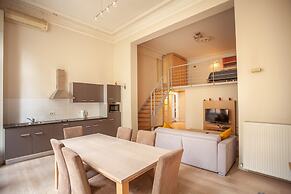 Luxury Suites Castel