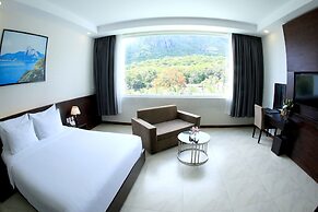 Orson Hotel & Resort Con Dao