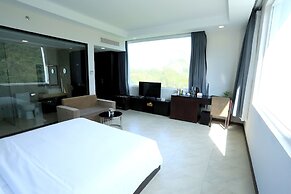 Orson Hotel & Resort Con Dao