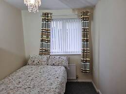 Nice Residential Within Easy Reach To Town