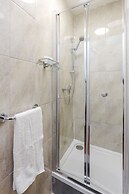 2-bed House - Sleeps 7 & Free Parking