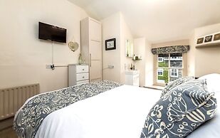 2 Cambridge Villas