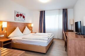 G & L Hotel