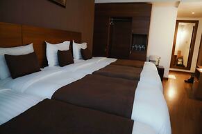 Nour Al Thuria Hotel