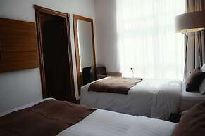 Nour Al Thuria Hotel