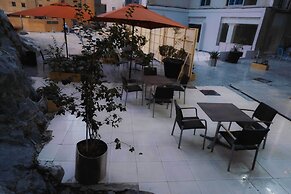 Nour Al Thuria Hotel