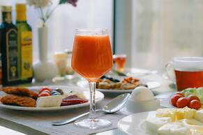 Nour Al Thuria Hotel