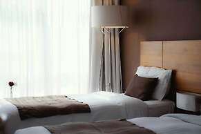 Nour Al Thuria Hotel