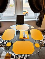 Luxury 2 Bedroom Entire Flat - Self Check in & Check out
