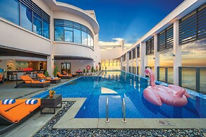 Brand New 2bdr Suite Rooftop Pool