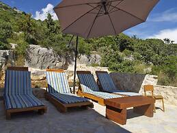 Robinson House 