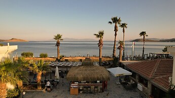 Zuzuu Beach Hotel