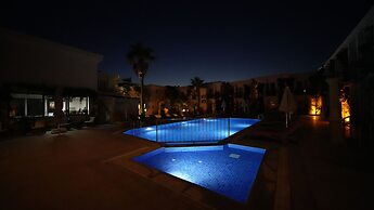 Zuzuu Beach Hotel