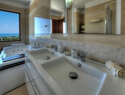 Amazing Villa Arios
