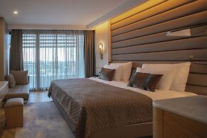 Alexia Resort & Spa