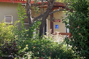 Mandara - Country Lodging