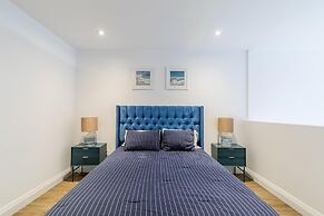 2BR 2 Storey Loft Free Parking Gym