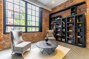 2BR 2 Storey Loft Free Parking Gym