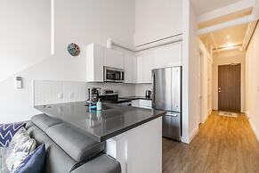 2BR 2 Storey Loft Free Parking Gym