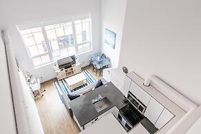 2BR 2 Storey Loft Free Parking Gym