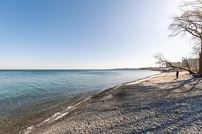 Modern Lakeshore 3BR 3BA TH Free Parking BBQ