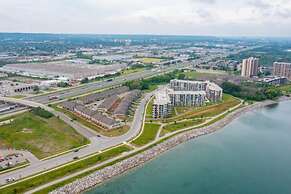 Modern Lakeshore 3BR 3BA TH Free Parking BBQ
