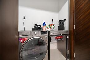 2BD 2 5BA Superior Apt With Pool Gym Beach Access