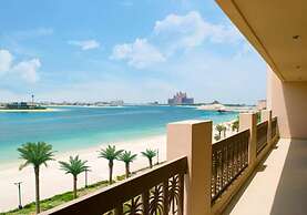 2BD 2 5BA Superior Apt With Pool Gym Beach Access