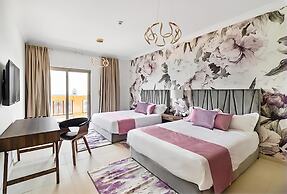 2BD 2 5BA Superior Apt With Pool Gym Beach Access