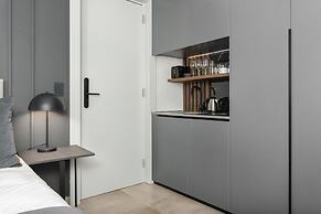 One Calais Luxury Apartments