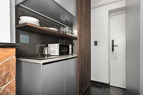 One Calais Luxury Apartments