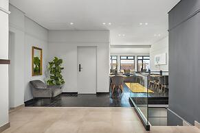 One Calais Luxury Apartments